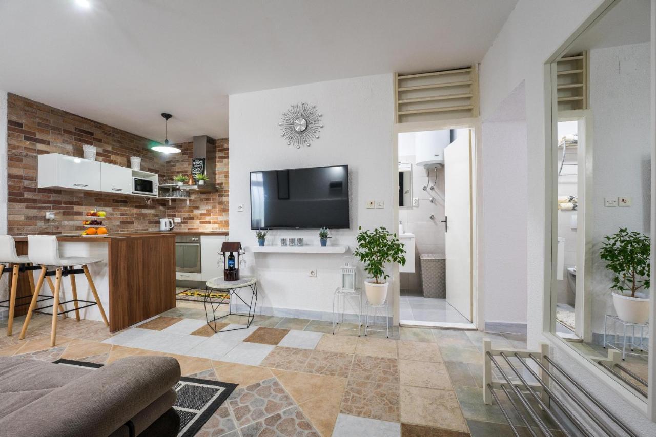 Apartman Evita Zara Esterno foto