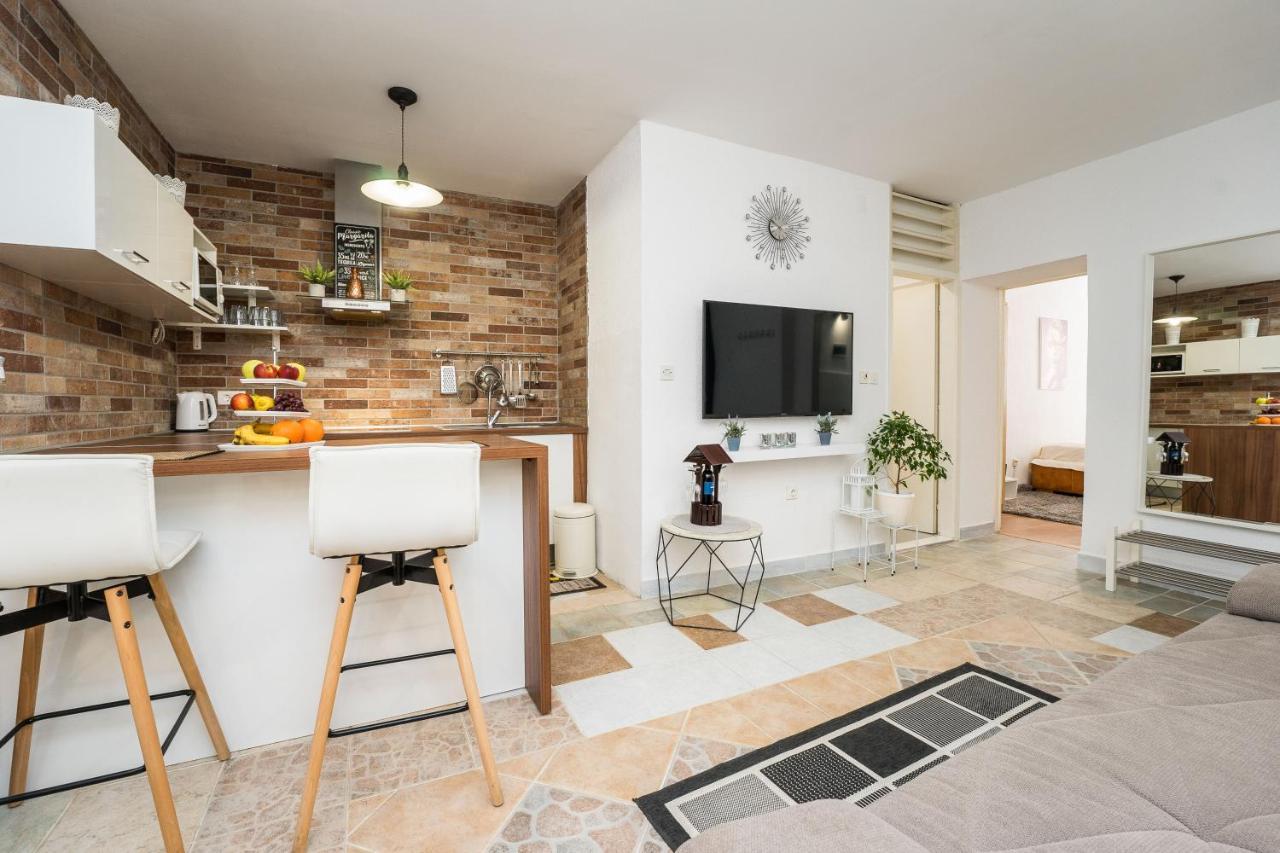 Apartman Evita Zara Esterno foto