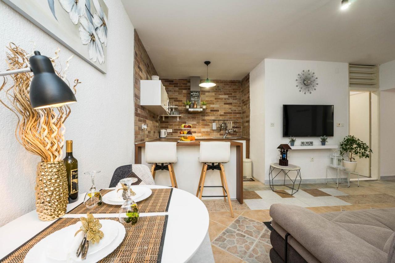 Apartman Evita Zara Esterno foto