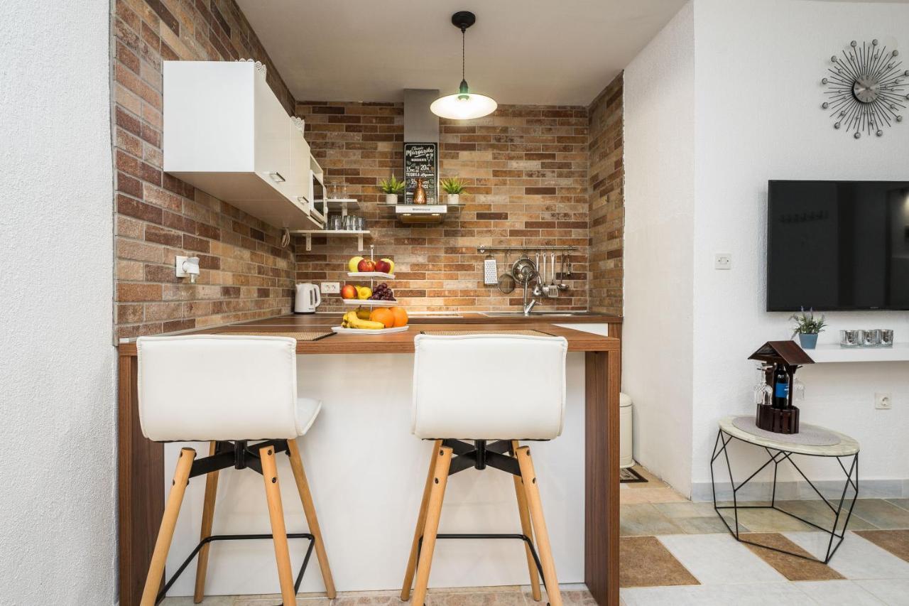 Apartman Evita Zara Esterno foto