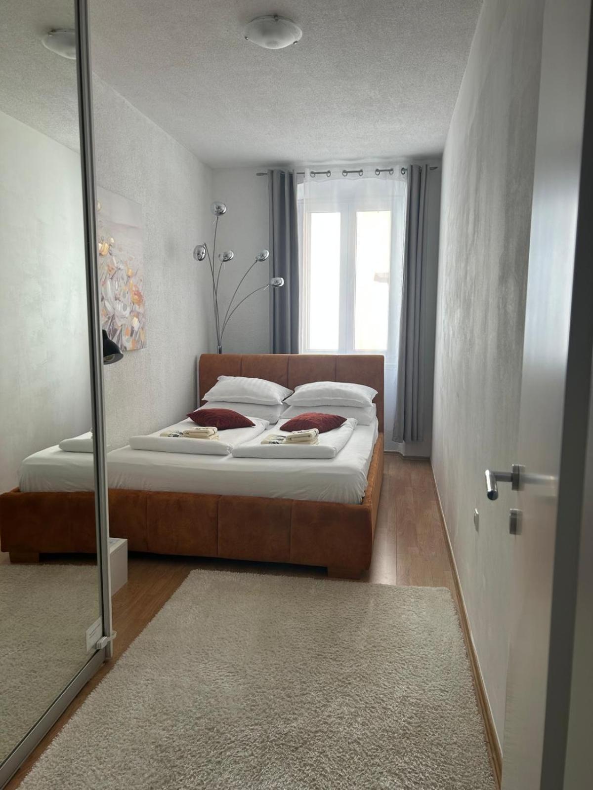 Apartman Evita Zara Esterno foto