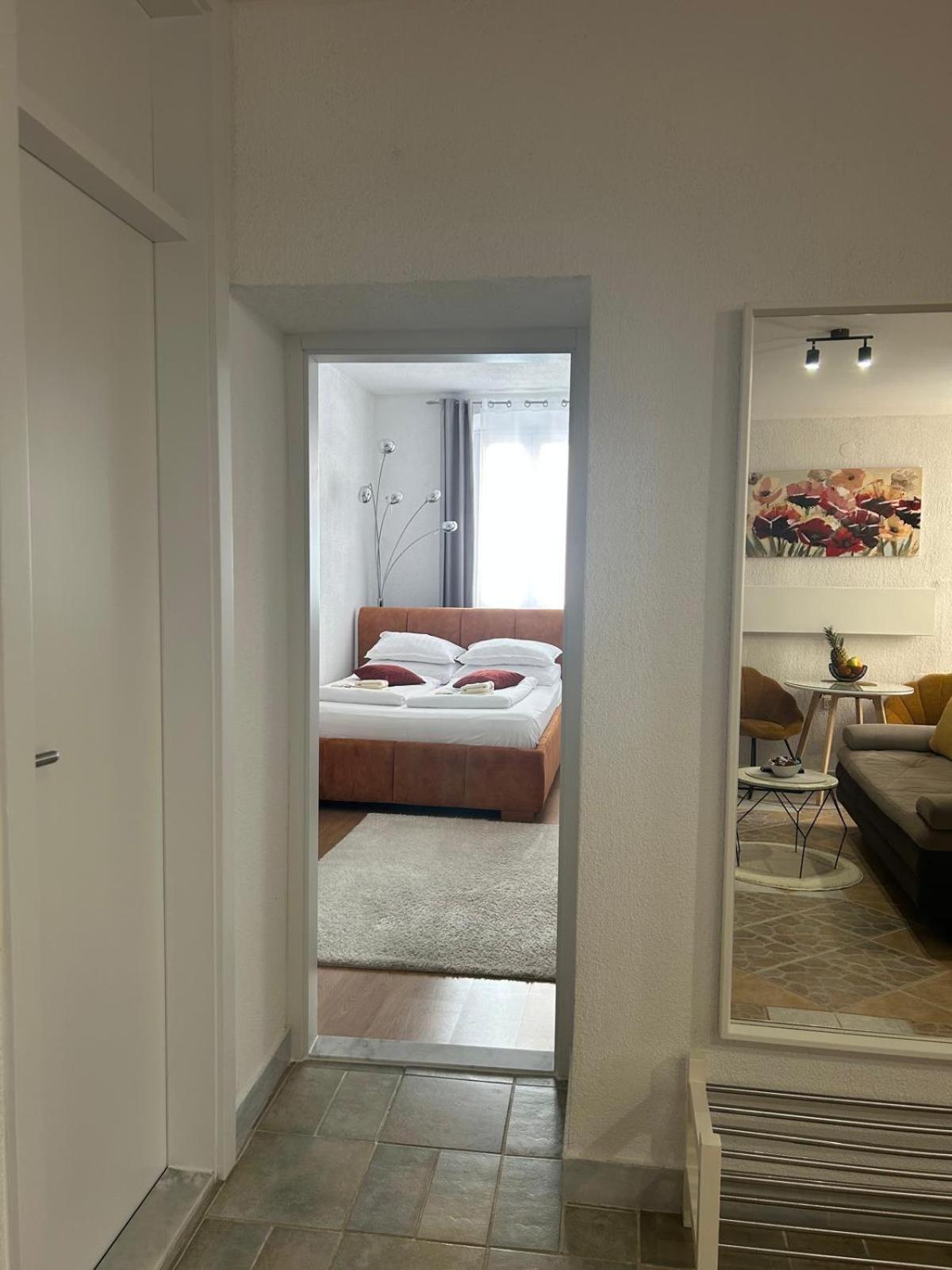 Apartman Evita Zara Esterno foto